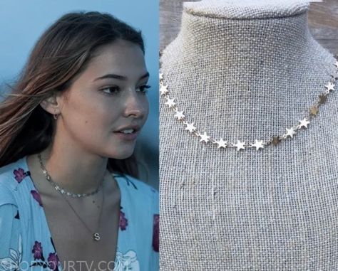 Outer Banks: Season 1 Sarah's Star Choker Necklace | Shop Your TV Outer Banks Outfits, Les Pogues, Outer Banks Style, Sarah Cameron, Worn On Tv, Preppy Jewelry, Wardrobe Clothes, Star Charm Necklace, Choker Style Necklace