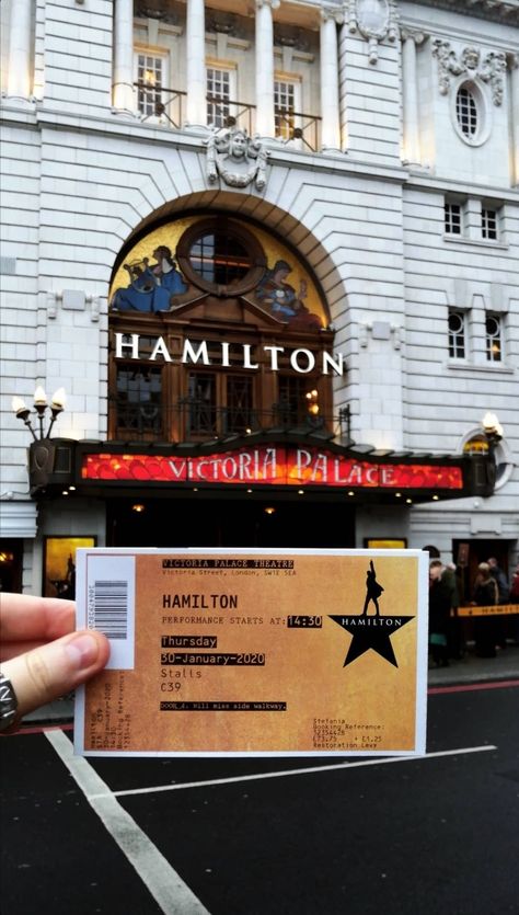 Bff Activities, Hamilton London, London Xmas, Broadway Hamilton, Hamilton Aesthetic, Victoria Palace Theatre, Hamilton Tickets, Theater Aesthetic, Nyc Broadway