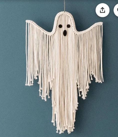 Macrame Ghost, Hallowen Ideas, Homemade Halloween Decorations, Halloween Arts And Crafts, Adornos Halloween, Halloween Crafts Decorations, Witchy Crafts, Homemade Halloween, Halloween Diy Crafts