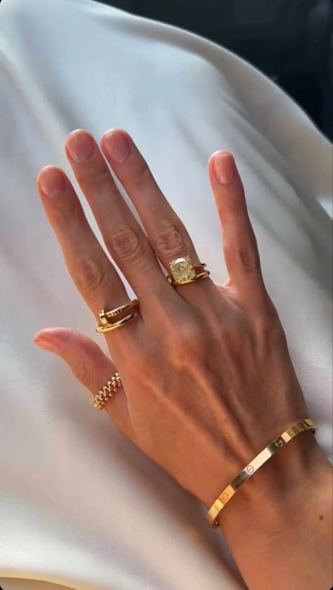 Fine Jewelry Stack, Gold And Rose Gold Jewelry Mixed, Hand Rings Aesthetic, Jewelry Aesthetic Luxury, Cool Mens Bracelets, Photography Jewelry, Jewelry Photography Styling, High End Jewelry, Aesthetic Luxury