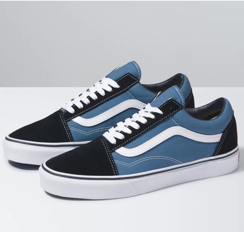 Vans Old Skool Outfit, Vans Old Skool Navy, Vans Shoes Fashion, Navy Vans, Sk8 Hi Vans, Old Skool Black, Vans Store, Vans Blue, White Vans