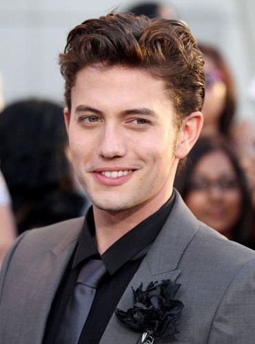 jackson rathbone's crooked smile. this is actually a really good picture of him Jasper Cullen, Alice And Jasper, Jasper Hale, Jackson Rathbone, Crooked Smile, Twilight Cast, Ed Westwick, Kellan Lutz, Bae Quotes