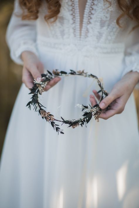 Greenery wedding hair wreath. The flower crown is made of preserved leaves, flowers, wire, floristic tape and other trinkets used for arranging. When stored in dry and dark place, our products last 10-15 years. We can also make you other matching accessories. Please message me for more information. :) ---------------------------------------------------------------- SHIPPING INFO For EU orders: Your package will arrive in about 5-8 days after it has been shipped. For international orders: We ship Boho Bridal Crown, Minimalist Flower Crown Wedding, Simple Floral Wedding Crown, Draped Veil With Flower Crown, Wedding Greenery Crown, Bride Flower Crown Simple, Wedding Hair Leaves, Flower Wreath Hair Wedding, Simple Wedding Flower Crown