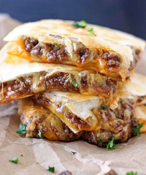 Ground Beef Quesadillas, Grilled Cheese Sloppy Joe, Beef Quesadillas, Quesadilla Recipes, Sloppy Joe, Dinner Inspiration, Sloppy Joes, Delicious Dinner Recipes, Wrap Sandwiches