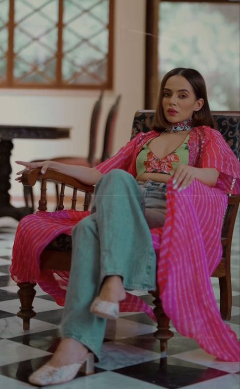 Indowestern Casual Outfits, Boho Look Indian, Komal Pandey Outfits, Jaipur Outfits, Jaipur Outfit, Indowestern Fashion, Rajasthan Trip, Lilly Bloom, Komal Pandey