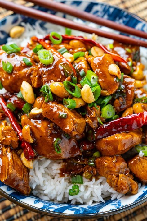 Chinese Chicken Dishes, Kung Pao Chicken Recipe, Chinese Food Recipes, Closet Cooking, Homemade Chinese Food, Chinese Cooking Recipes, Easy Chinese Recipes, Chinese Chicken, Chicken Dish