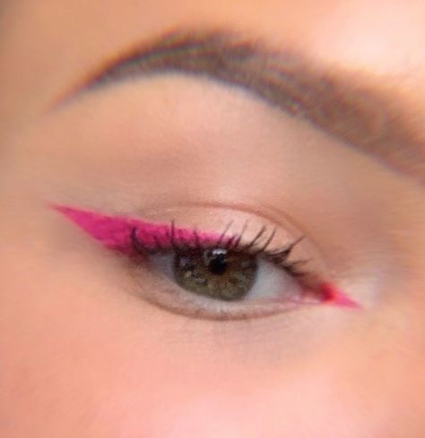 Summer Acrylic Nails Coffin, Maquillage On Fleek, Eye Makeup Pictures, Brown Makeup, Makijaż Smokey Eye, Eye Makeup Designs, Colorful Eye Makeup, Dope Makeup, Colored Eyeliner