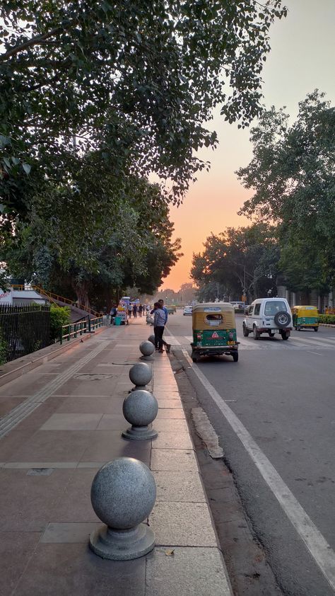 India Street, Best Snapchat, Picture Prompts, Screen Savers Wallpapers, Evening Sunset, Indian Street, Best Friend Quotes For Guys, Cool Instagram Pictures, Aesthetic Photography Nature