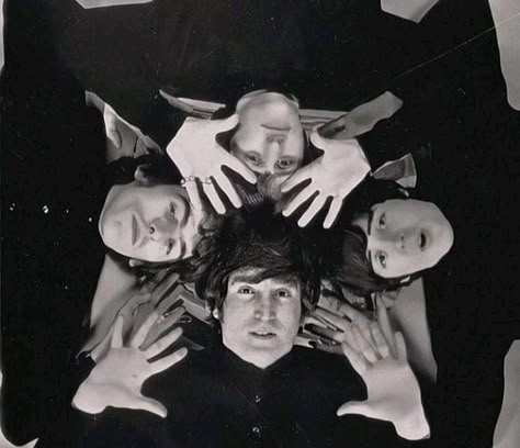 Beatles Christmas, Beatles Funny, The Beatles 1, Can't Buy Me Love, Bug Boy, Beatles Photos, Beatles Pictures, John Lennon Beatles, Beatles John