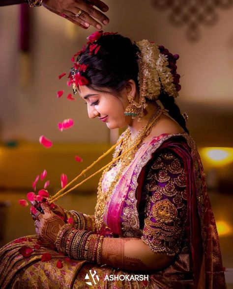 Marriage Photoshoot, Marriage Poses, Indian Bride Photography Poses, Indian Wedding Poses, Bride Photos Poses, Indian Wedding Bride, Bride Photos, Indian Wedding Photography Couples, Engagement Photography Poses