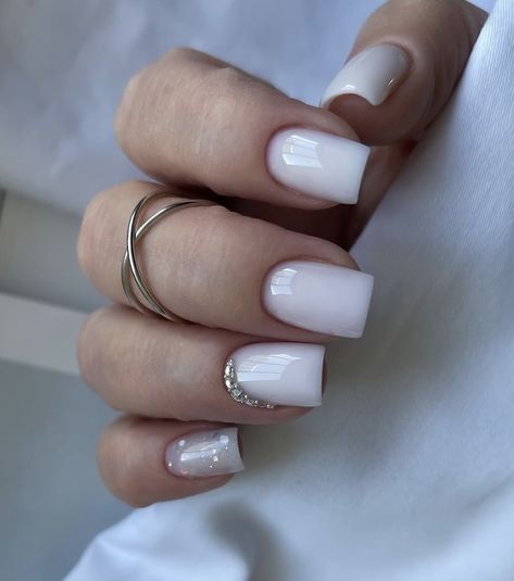 Milky White Nails Design Ideas, Nails With White Base, Bride's Nails Wedding, White Base Nails, Milky Nails With Design, White Wedding Nails, Brides Nails, Nails Milky White, Simple Elegant Nails