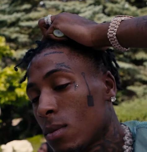 Nba Youngboy Tattoos, Youngboy Tattoos, 21 Savage Rapper, Lil Top, Best Rapper Ever, Nba Baby, Hip Hop World, Rapper Style, Nba Outfit