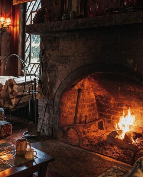 Black Mantle Fireplace, Colonial Aesthetic, Black Hearth, Black Mantle, Witchy Cottage, Mantle Fireplace, Cabin Fireplace, Cabin Aesthetic, Log Cabin Rustic