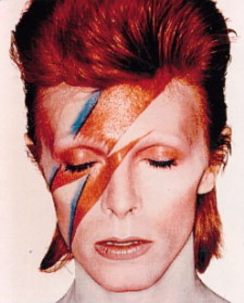 David Bowie Makeup Inspiration David Bowie Makeup, Glam Rock Makeup, 1980s Makeup, Rock Makeup, Bowie Ziggy Stardust, David Bowie Ziggy Stardust, David Bowie Ziggy, Aladdin Sane, Ziggy Stardust