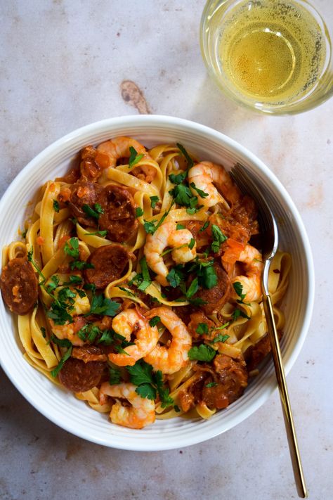 Weekly Meal Plan: How To Eat More Fish & Seafood | Rachel Phipps Spaghetti Seafood, Shrimp Chorizo, Paprika Pasta, Aussie Recipes, Tagliatelle Recipe, Smoked Shrimp, Chorizo Pasta, Prawn Dishes, Prawn Shrimp