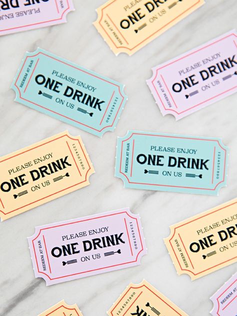 Don't don't want to miss these 40 Awesome Free Wedding Printables! Drink Coupon Design, Drinks Tokens Wedding, Free Drink Coupon, Drink Tickets Printable Free, Wedding Drink Token, Drink Voucher, Wedding Drink Tickets, Diy Ticket, Ticket Ideas