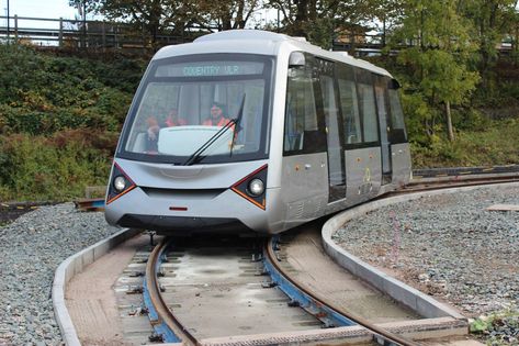 Video: Coventry Very Light Rail vehicle passes track test https://www.railadvent.co.uk/2023/11/video-coventry-very-light-rail-vehicle-passes-track-test.html Light Rail Vehicle, University Of Warwick, Sustainable Transport, Coventry City, Light Rail, Construction Process, Traditional Lighting, City Landscape, Industrial Revolution