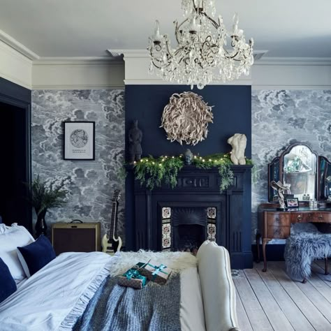 Victorian Bedroom Decor, Renovated Victorian House, Modern Victorian Bedroom, Modern Victorian Decor, Victorian House Interiors, Victorian Interior Design, Victorian Living Room, Victorian Home Decor, Victorian Bedroom