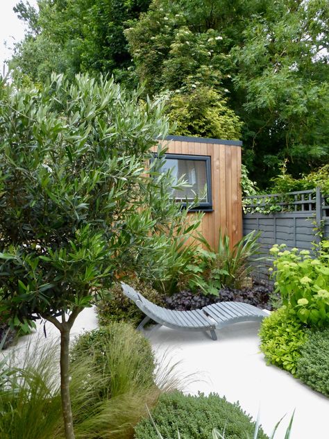 Long Narrow Garden Design Muswell Hill — Hampstead Garden Design | Garden Designer North London Narrow Garden Design, Long Narrow Garden, Complete House Renovation, Grey Fences, Narrow Garden, Muswell Hill, Contemporary Garden Design, Garden Water Feature, Sloped Garden