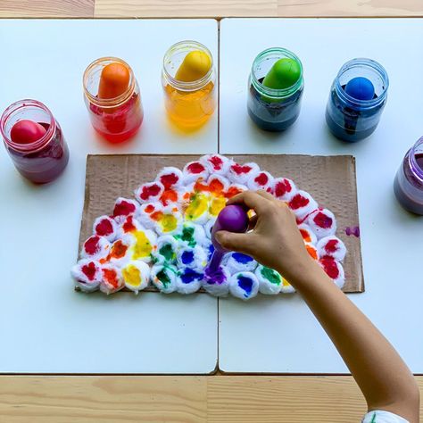 Colorful Rainbow Craft Rainbow Fine Motor Activities, Nanny Ideas, Rainbow Craft, Easy Toddler Crafts, Rainbow Activities, Nursery Activities, Babe Cave, Water Colours, Rainbow Crafts