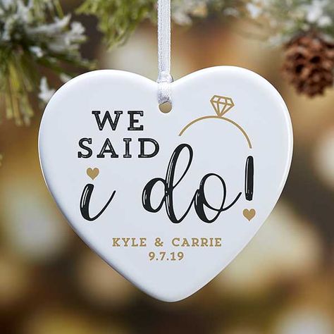 Diy Wedding Ornaments, Married Ornament, Engagement Ornaments, First Christmas Married, Wedding Ornament, Wedding Gift Favors, Ideal Wedding, Heart Ornament, Heart Wedding