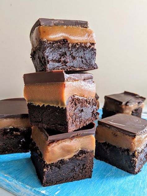 Traybake Recipes | Easy Flapjacks & Best Brownies | Baking Mad Cake Bread Recipes, Easy Flapjacks, Chocolate Traybake, Millionaire Shortbread Recipe, Traybake Recipes, Millionaires Shortbread, Millionaire's Shortbread, Raspberry White Chocolate, Millionaire Shortbread