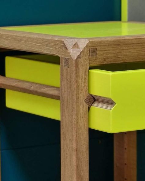 Wood Joints, Diy Holz, Drawer Design, Wood Joinery, Teds Woodworking, Furniture Details, Furniture Inspiration, Woodworking Tips, Furniture Projects