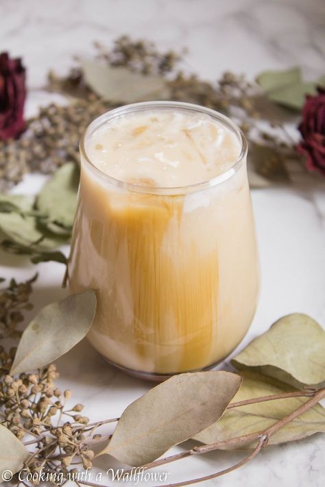 Oolong Tea Recipe, Oolong Milk Tea, Jasmine Milk Tea Recipe, Mixology Recipes, Milk Tea Recipes, Brown Sugar Syrup, Best Italian Recipes, Sugar Syrup, Fruit Tea