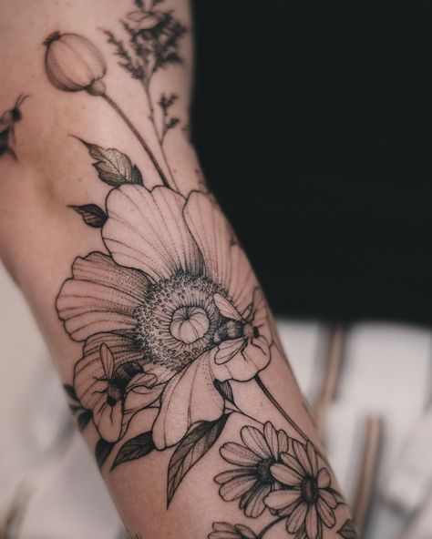 Wild Flowers Shoulder Tattoo, Colorado Wild Flowers Tattoo, Floral And Insect Tattoo, Insect Flower Tattoo, Meadow Tattoo Sleeve, Flower And Insect Tattoo Sleeve, Colorful Floral Sleeve Tattoos For Women, Types Of Flowers For Tattoos, Spring Flowers Tattoo