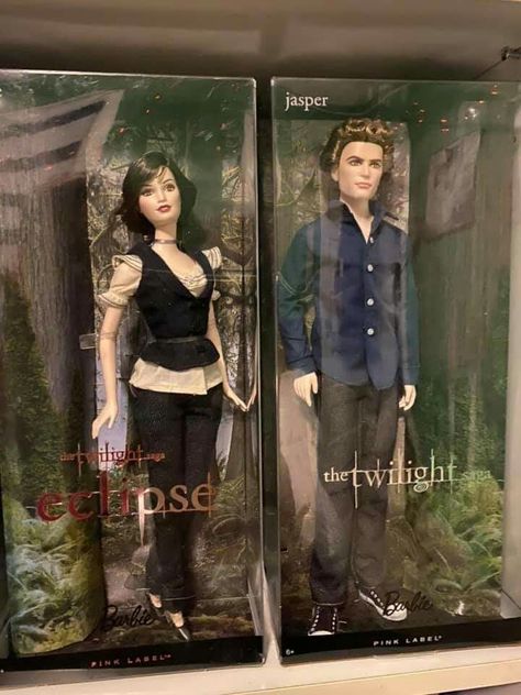 Jasper Hale And Alice Cullen, Twilight Dolls, Alice Twilight, Alice And Jasper, Twilight Core, Jasper Hale, Twilight Aesthetic, Twilight Funny, Twilight Memes