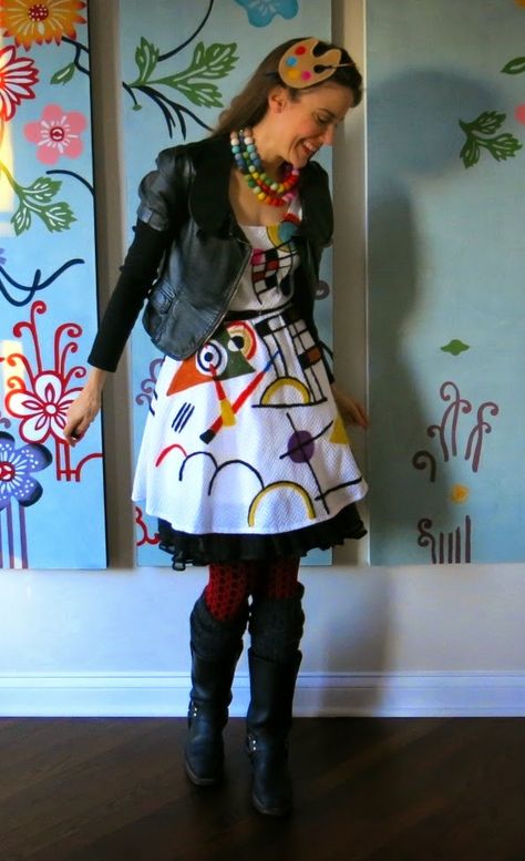 kandinsky dress Trunker Treat Ideas, Art Teacher Outfits, Cassie Stephens, Teacher Halloween Costumes, Teacher Costumes, Teacher Wear, Outfit Photos, Creepy Decor, Art Outfits