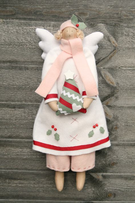 Tilda Christmas, Angel Crafts, Angel Doll, Sewing Dolls, Christmas Sewing, Noel Christmas, Angel Ornaments, Angkor, An Angel