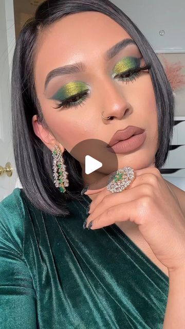 Rashna Kutwaroo on Instagram: "Unleash the festive glam with a touch of green enchantment🌲✨💚 I’m obsessed with this look👏✨ . . @patricktabeauty - Major Dimension lll Matte Palette @ensleyreign_cosmetics - Multichrome Eyeshadow (Forest Nymph) @kaleidosmakeup - Epiphany Glow Eyeliner (Limelight) @lorealparis - Paranoma Mascara @kissproducts - Lash Couture (Matte Silk) #eyeshadowtutorial #multichromeeyeshadow #multichromemakeup #makeupforbeginners #easyeyeshadow #easytofollow #holidaymakeup #greeneyeshadow #greeneyemakeup #makeupideas #cutcrease #fullcutcrease #makeuptutorial #makeup" Eyemakeup Green Eyes, Panorama Mascara, Cutcrease Eyemakeup, Eyeshadow Hacks, Green Smokey Eye Makeup, Green Cut Crease, Multichrome Eyeshadow, Green Eyeshadow Look, Eyeshadow Crease