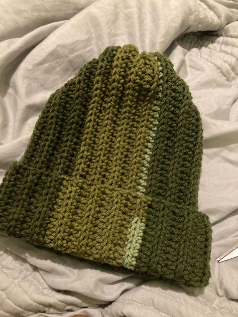 Green Beanie Aesthetic, Crotchet Beanie, Crotchet Beanies, Crotchet Hat, Scott Reed, Green On Green, Crochet Beanies, Crochet Winter Hats, Crocheting Projects