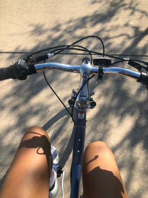 Riding Bike Aesthetic, Bike Aesthetic, Vision Board Images, Outdoor Workout, Slow Life, Dream Lifestyle, Bike Ride, Summer Aesthetic, Fitness Inspo