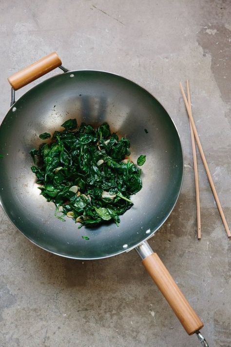 Stir-Fry Spinach with Garlic Stir Fry Spinach With Garlic, Spinach Stir Fry Recipes, Stir Fry Spinach, Umami Recipes, Garlic Chicken Stir Fry, Asparagus Stir Fry, Fried Spinach, Chinese Vegetables, Cooking Tool