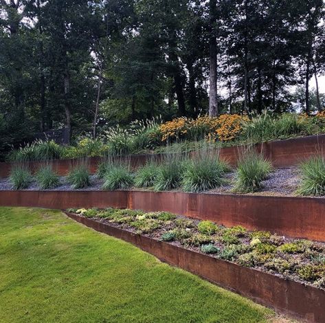 Australian Garden Ideas, Underground Cabin, Corten Steel Retaining Wall, Lawn Free Yard, Steel Landscape Edging, Steel Retaining Wall, Steep Gardens, Landscape Stairs, Steel Edging