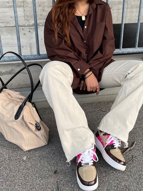 Bape Shoes Outfits Women, Shoes Bapesta, Bapestas Outfit, Bape Shoes Outfit, Bapesta Shoes Outfit, Bapesta Logo, Streetstyle Outfit Ideas, Bapesta Sneakers, Bape Jeans