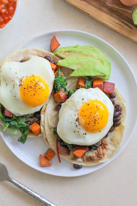 Tacos With Corn Tortillas, Beans And Greens, Breakfast Tacos Recipe, Superfood Breakfast, Cooking Stuff, Sweet Potato Black Beans, Breakfast Tacos, Potatoe Salad Recipe, Taco Recipes