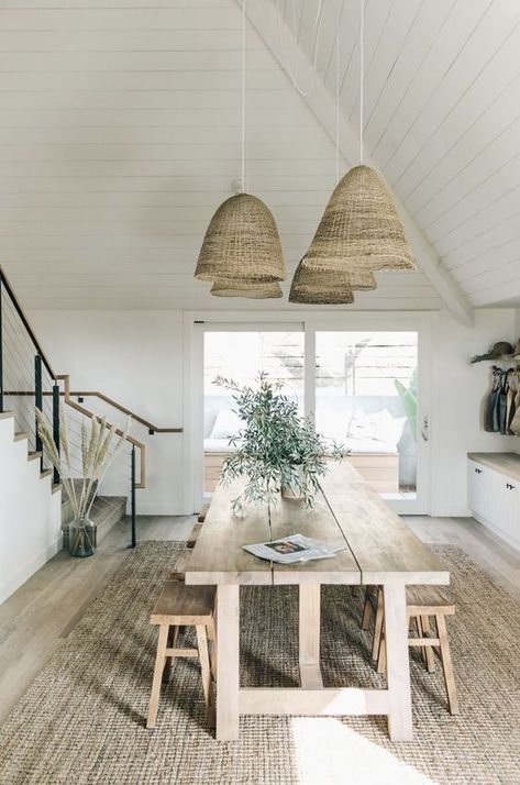 5 FRIDAY FAVORITES: CALIFORNIA INSPIRATION Surfrider Malibu, Natural Interiors, Natural Interior, Neutral Minimalist, Beach House Interior, M K, Dining Room Inspiration, Dining Room Design, Room Table