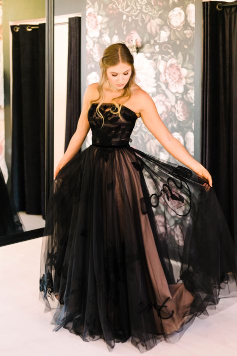 Black Strapless Wedding Dress, Black Beach Wedding Dress, Black And Rose Gold Wedding Dress, Black And Nude Wedding Dress, Short Black Wedding Dress, Bride Dress Black, Black Tulle Wedding Dress, Black Bridal Dresses, Rose Gold Wedding Dress