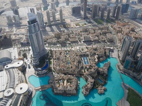 At The Top Burj Khalifa, Portrait Smile, Photoshoot Hair, Girls Portrait, Budget Travel Destinations, Travel Workout, Best Budget, Burj Khalifa, Travel Makeup