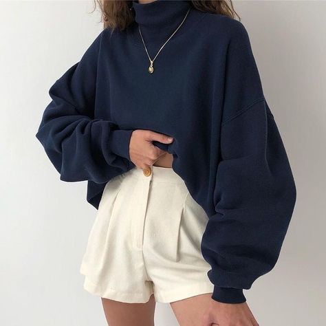 #fashion #fashionstyle #vintage #vintagestyle #vintageclothing #tumblr #tumbling #streetwear #streetstyle #parisianstyle #_mystylemylife_… Kfashion Ulzzang, Korean Fashion Aesthetic, K Fashion, Elegante Casual, Vintage Short, Silk Shorts, Business Casual Outfits, Looks Style, Looks Vintage