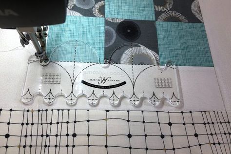 Longarm Quilting Tutorials, Amanda Murphy, Bernina Sewing, Circle Quilts, Straight Line Quilting, Machine Quilting Designs, Free Motion Quilt Designs, Quilting Templates, Pretty Quilt