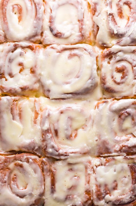 The Best Easy Overnight Cinnamon Rolls Overnight Cinnamon Rolls Recipe, Cinnamon Roll Turkeys, Overnight Cinnamon Rolls, Homemade Brunch, Joy Cookies, Fluffy Cinnamon Rolls, Baker By Nature, Desserts Ideas, Best Cinnamon Rolls