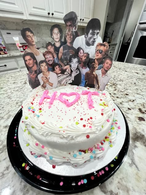 The Vamps Birthday Cake, Celebrity Crush Birthday Cake, Celebrity Birthday Cakes, Celebrities Birthday Cake, Celeb Crush Cake, Harry’s House Birthday Cake, Men Cakes, Man Cakes, Sweet Sixteen Cakes