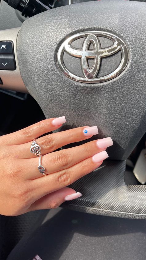 Ombre Evil Eye Nails, Short Nails Evil Eye Design, Evil Eye Short Nail Designs, Holiday Nails Summer Pink, Professional Acrylic Nails For Work, Square Nails Evil Eye, Evil Eye French Nails, Matte Nails White, Nail Ideas For Work