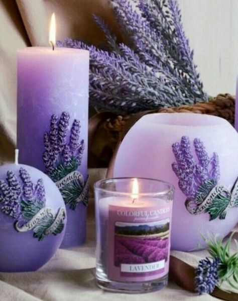 Lavender Candles, Lavender Crafts, Alat Makeup, Lavender Cottage, Lavender Aesthetic, Everything Purple, Lovely Lavender, Lavender Candle, Lilac Lavender