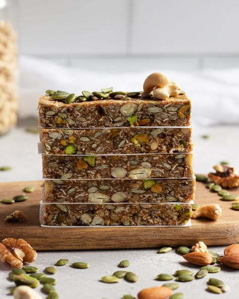 Vegan Granola Bar, Vegan Granola Bar Recipe, Vegan Granola Bars, Vegan Granola, Muesli Bars, Granola Recipe Bars, Best Smoothie Recipes, Lost 100 Pounds, Gluten Free Sweet