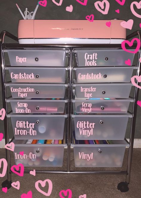 Cricut Room, Craft Storage Ideas For Small Spaces, Office Craft Room Combo, Cricut Storage, Drukarka 3d, Cricut Explore Projects, Projets Cricut, Dream Craft Room, Small Business Organization